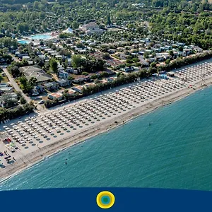 4* Üdülőpark Club Del Sole Vigna Sul Mar Family Collection