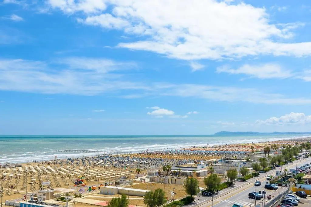 Hotel Audi Frontemare Rimini 3*,