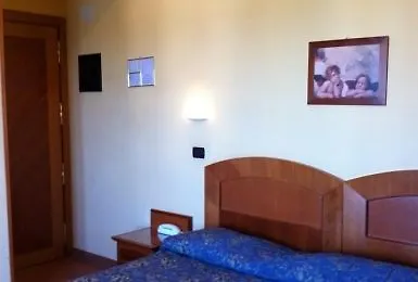 Hotel Audi Frontemare Римини 3*,