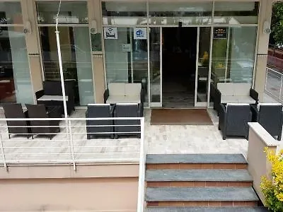 Hotel Audi Frontemare Rimini 3*,